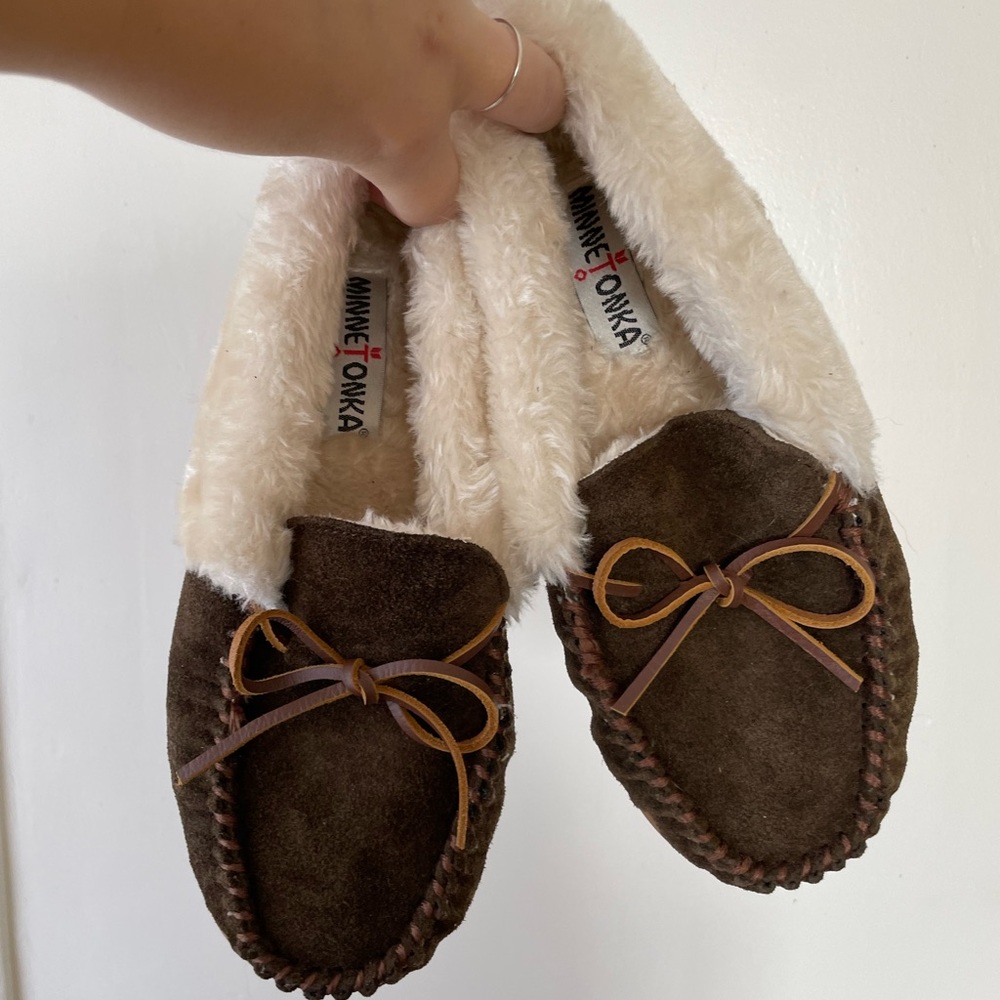 NEW Minnetonka Moccasins
